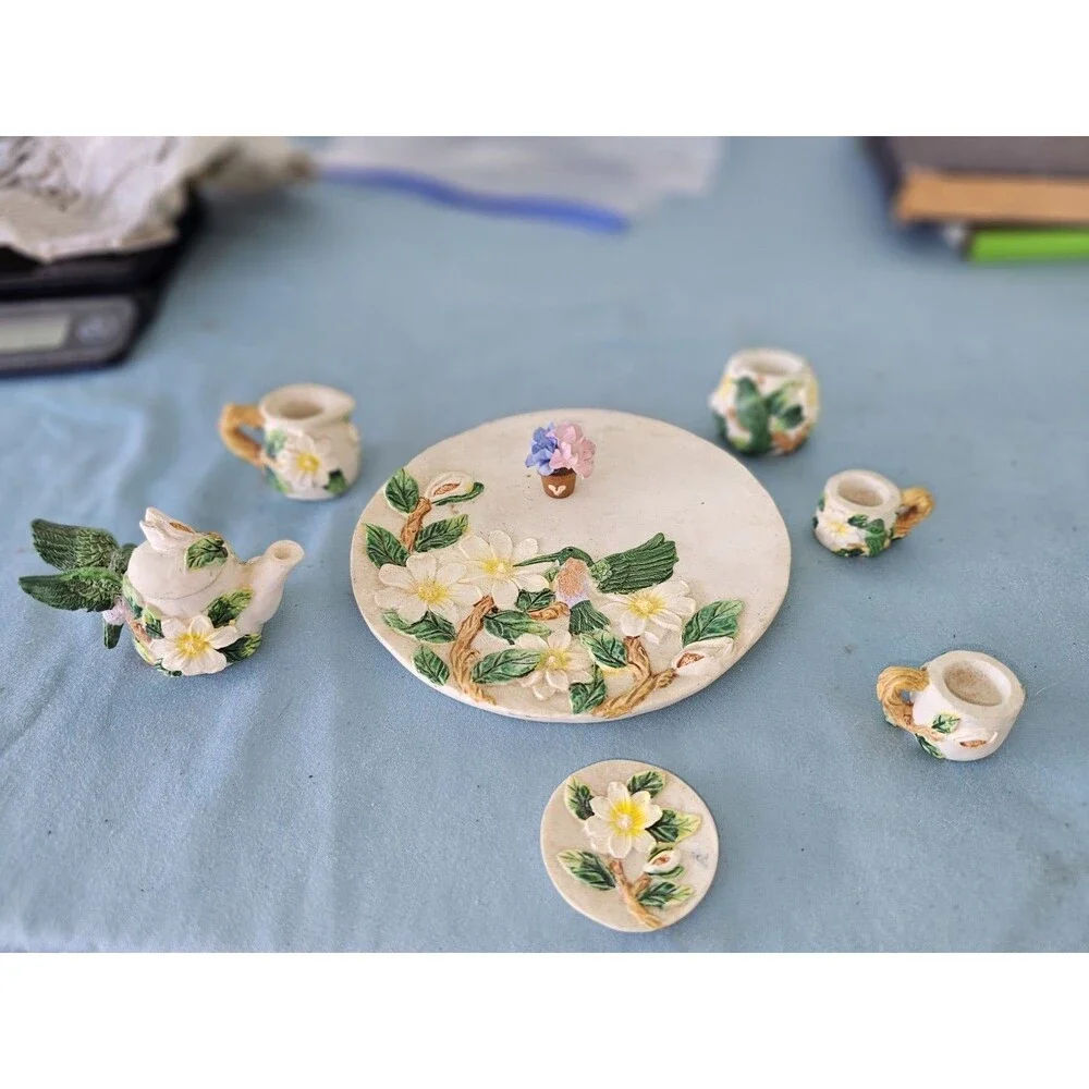 Vintage Hummingbird And Floral Tea Set 8 Piece
